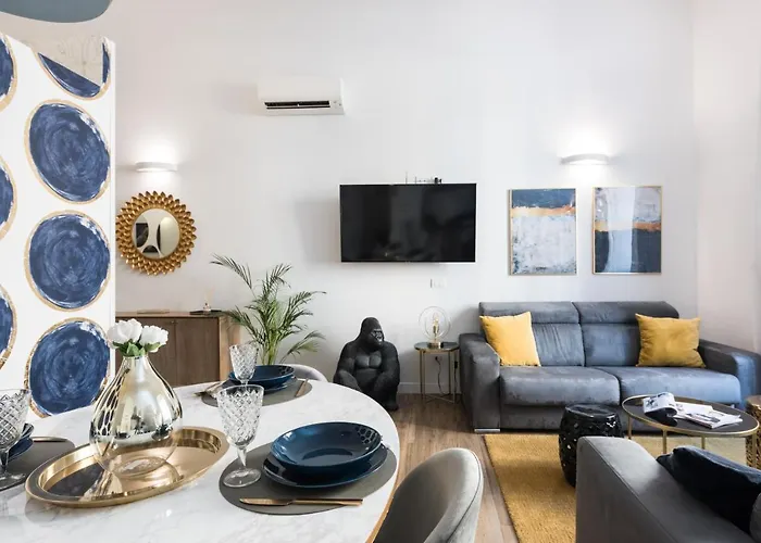 Vatican Imperial 2840sq Ft דירה *