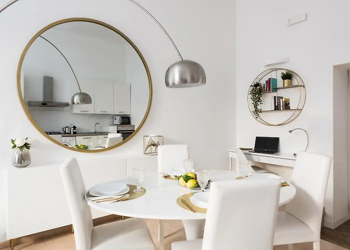 Vatican Imperial 2840sq Ft דירה