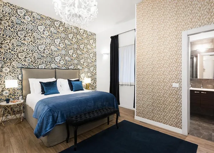 Vatican Imperial 2840sq Ft דירה *