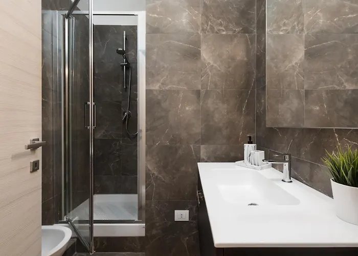 Vatican Imperial 2840sq Ft דירה