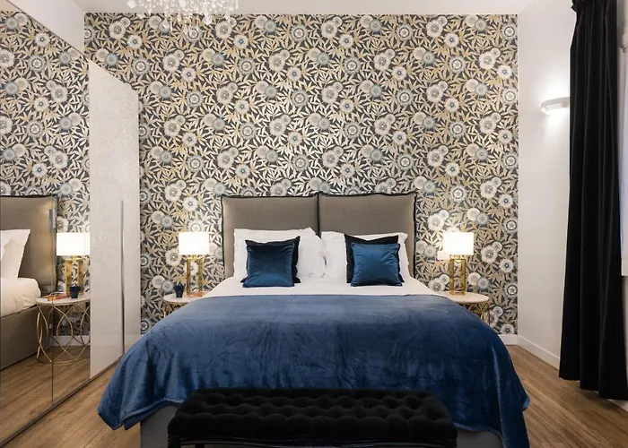 Vatican Imperial 2840sq Ft Roma