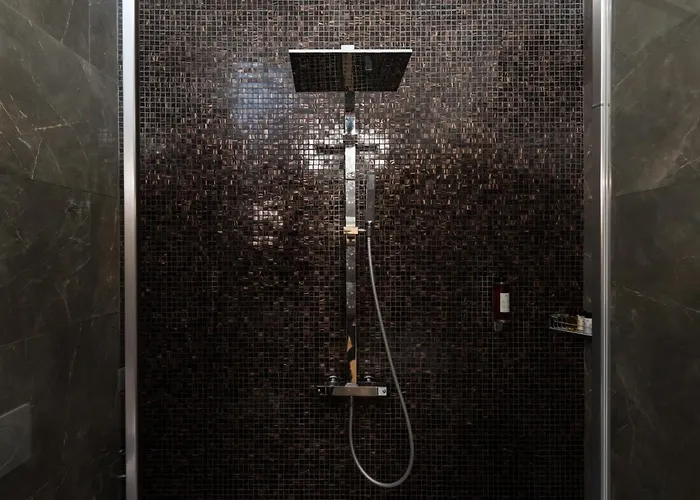 Vatican Imperial 2840sq Ft דירה *