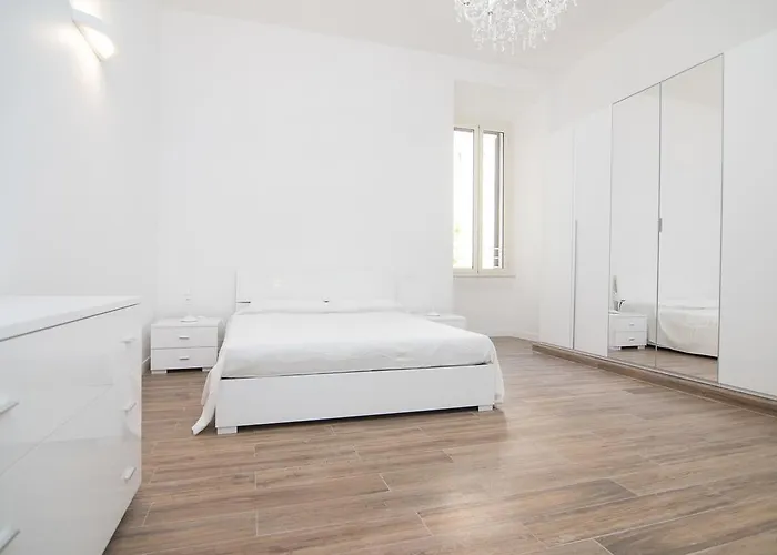 דירה Vatican Imperial 2840sq Ft