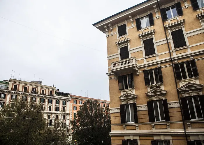 Vatican Imperial 2840sq Ft * רומא