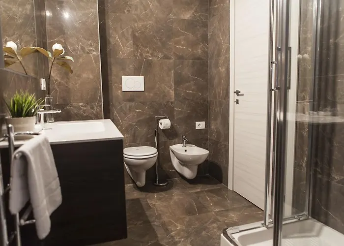 Vatican Imperial 2840sq Ft דירה